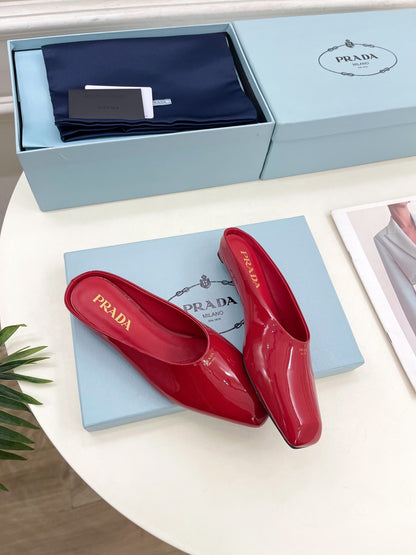 PRADA MULES SQUARE TOE IN RED SHINY CALFSKIN