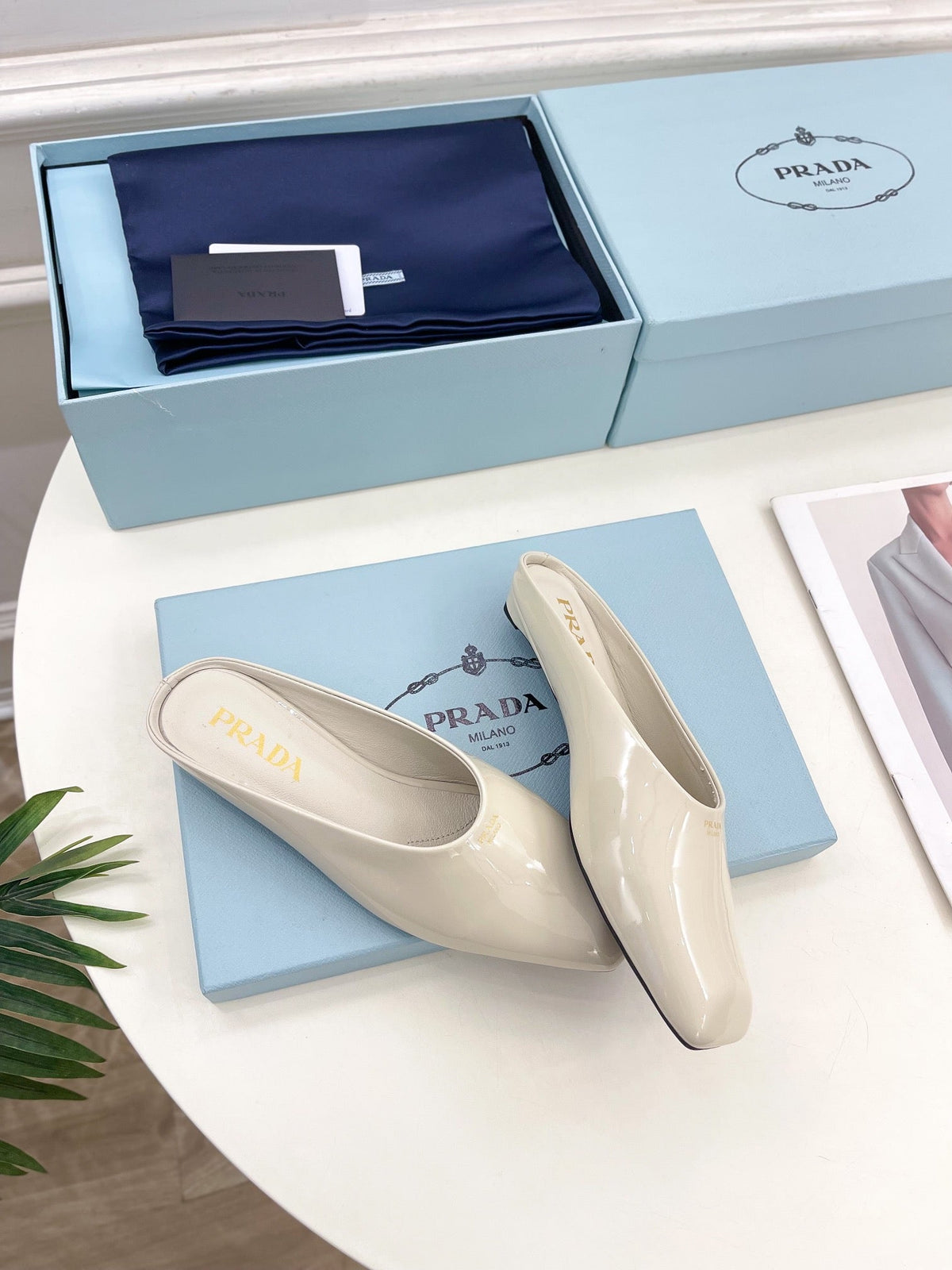 PRADA MULES SQUARE TOE IN WHITE SHINY CALFSKIN
