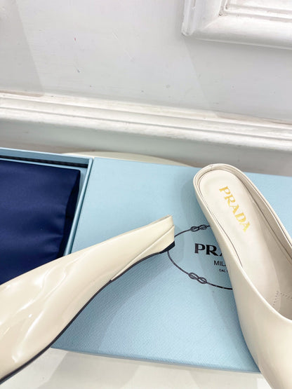 PRADA MULES SQUARE TOE IN WHITE SHINY CALFSKIN