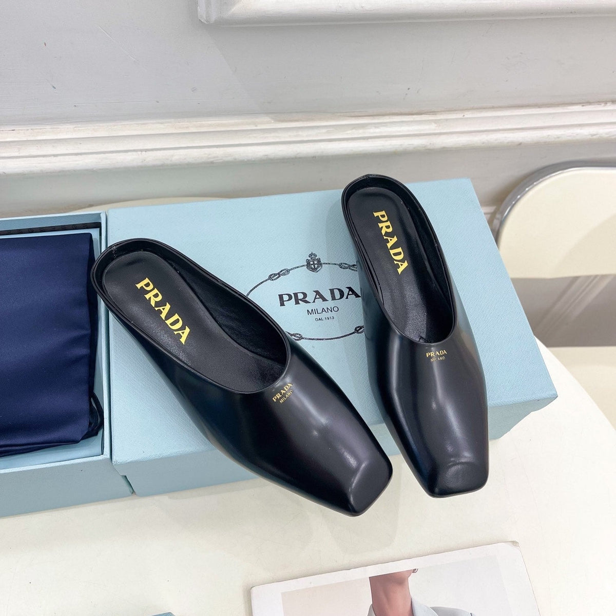 PRADA MULES SQUARE TOE IN BLACK SMOOTH LAMBSKIN