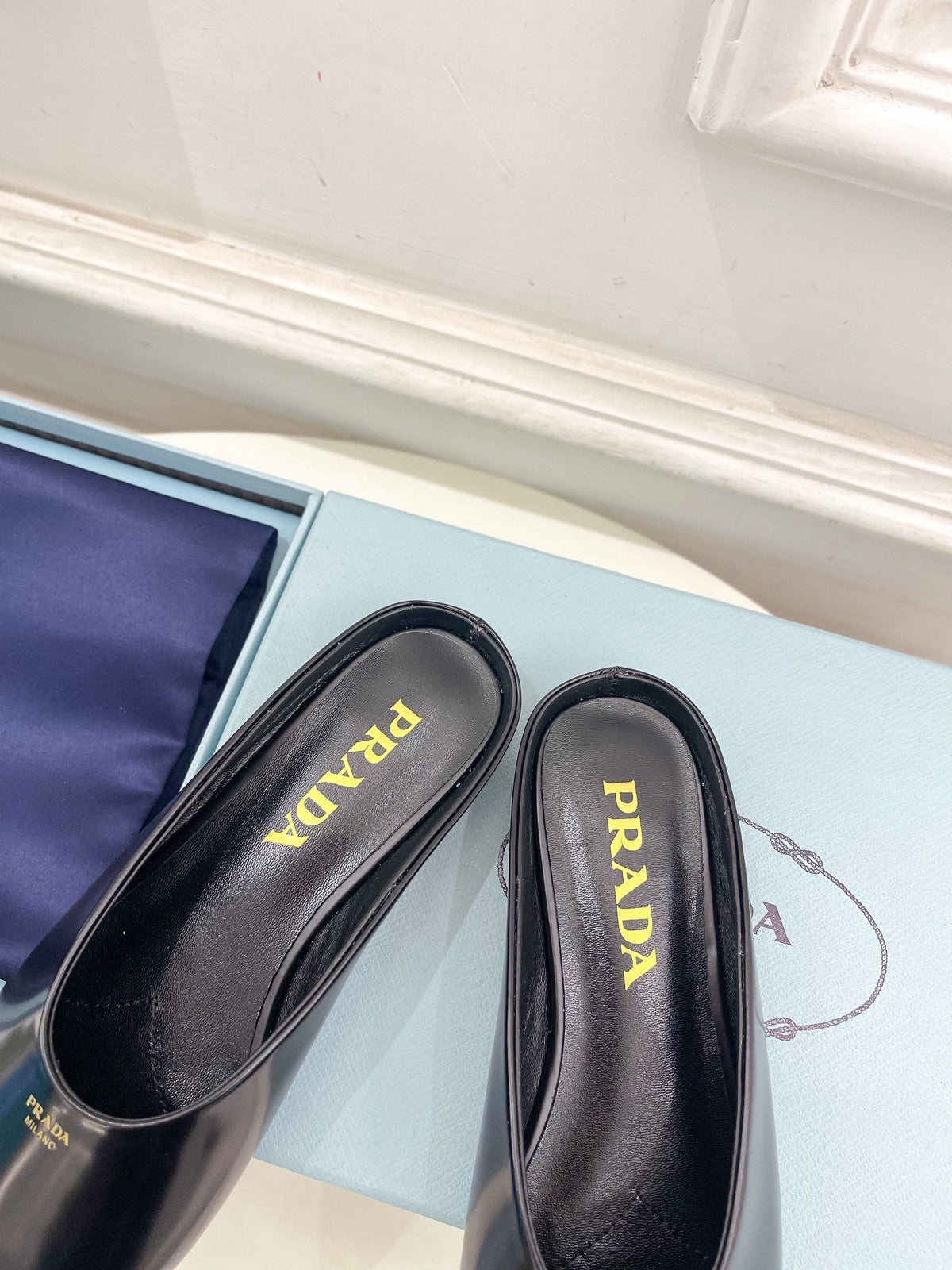PRADA MULES SQUARE TOE IN BLACK SMOOTH LAMBSKIN
