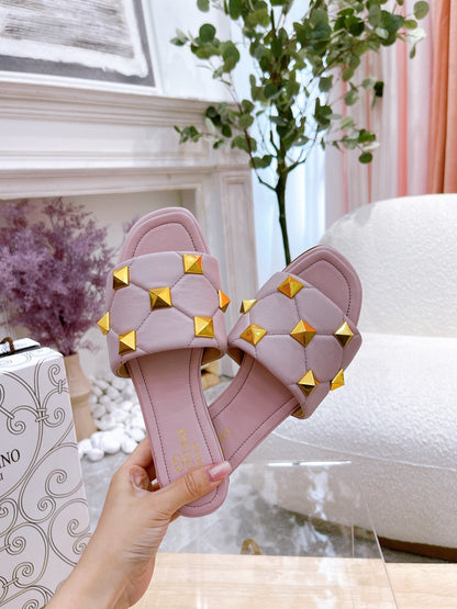 STUD FLAT SLIDE IN BABY PINK LAMBSKIN