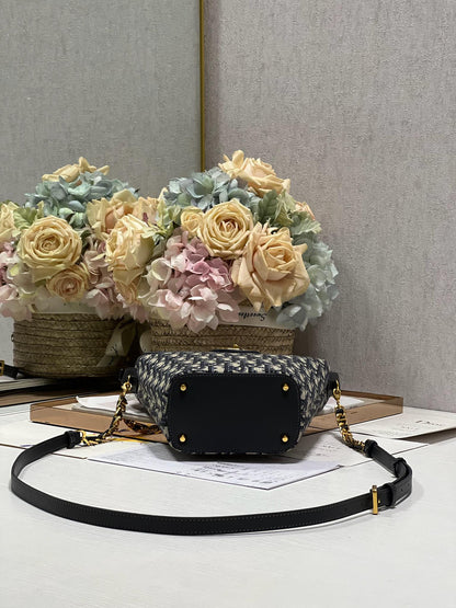 DIOR 30 MONTAIGNE 13 24x24x9.5CM BLUE OBLIQUE EMBROIDERY