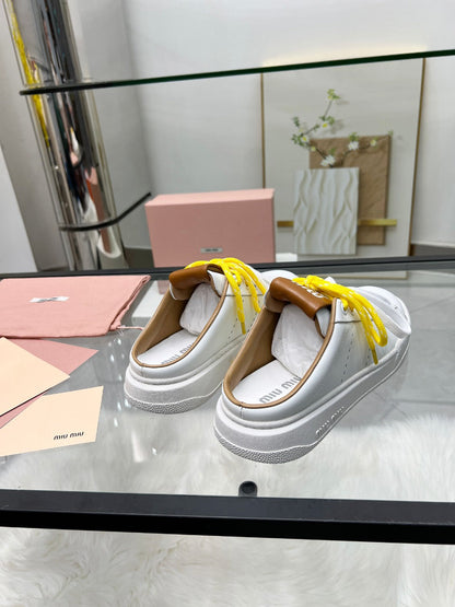 SNEAKER MULES IN WHITE MIX BROWN CALFSKIN WHITE YELLOW LACES